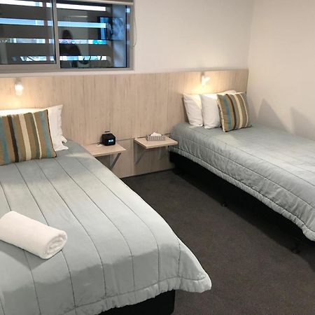Beachfront Hotel הוקיטיקה מראה חיצוני תמונה