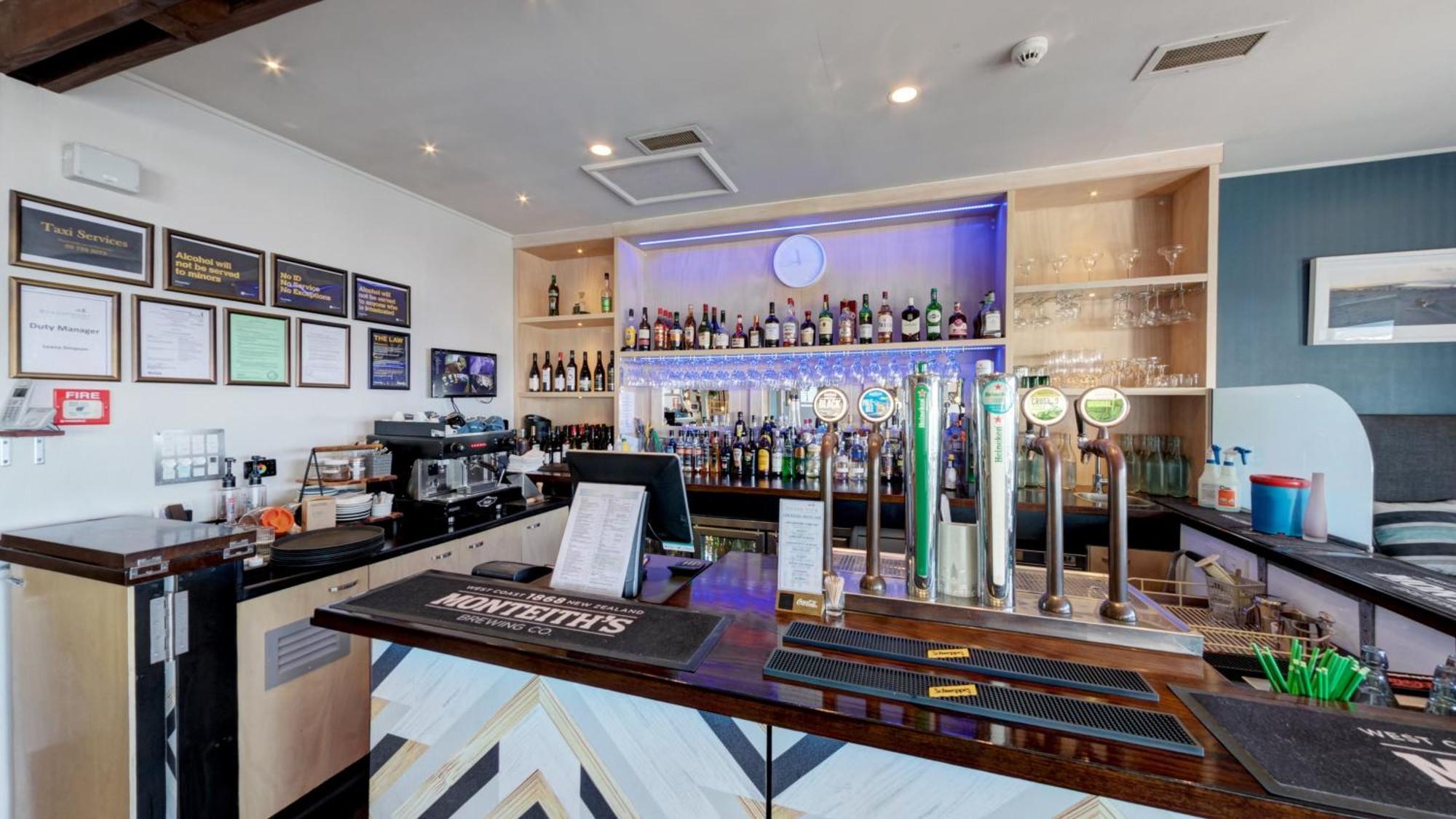 Beachfront Hotel הוקיטיקה מראה חיצוני תמונה